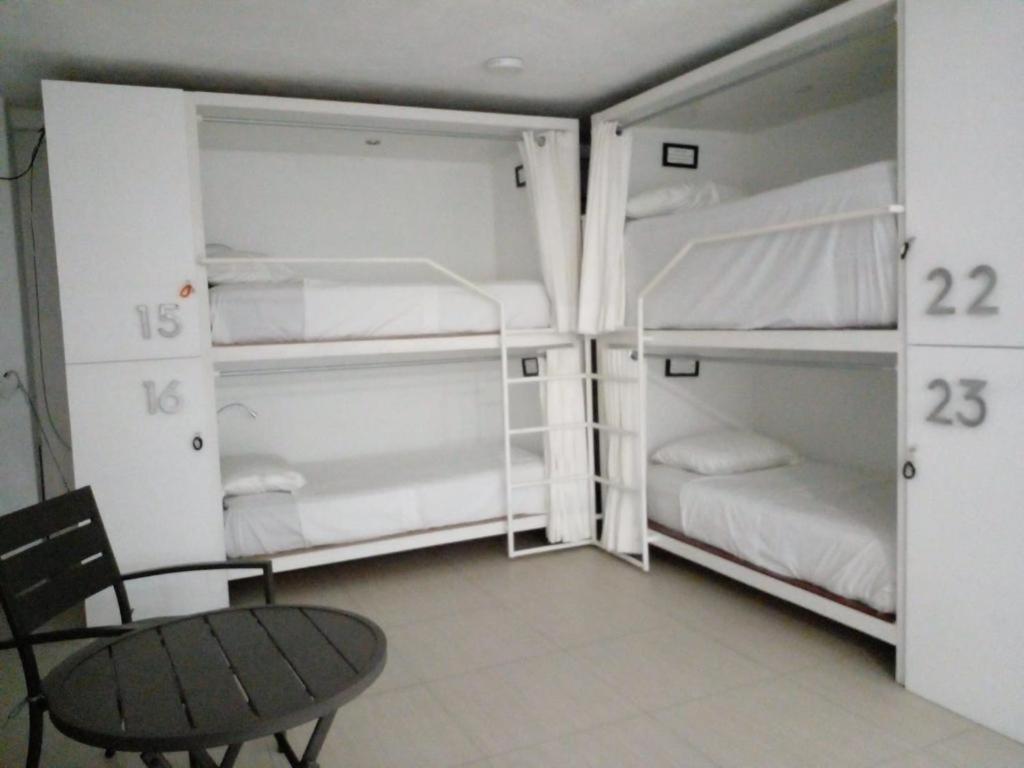 Hostal y suites mediterrane Acapulco Exterior foto